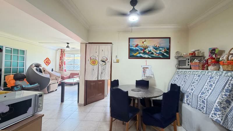 416 Pasir Ris Drive 6, 416 Pasir Ris Drive 6, 3 Bedrooms, 1,227 sqft, HDB Flat For Sale, by James Yeo, 500144295 - Living Room - PropertyGuru.com.sg