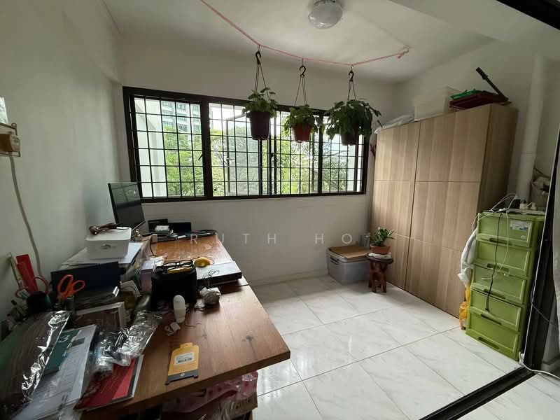 555 Woodlands Drive 53, 555 Woodlands Drive 53, 3 Bedrooms, 1,238 sqft, HDB Flat For Sale, by Ruth Ho, 500144304 - Study - PropertyGuru.com.sg