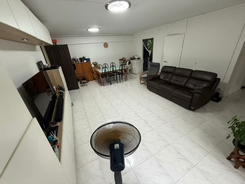 555 Woodlands Drive 53, 555 Woodlands Drive 53, 3 Bedrooms, 1,238 sqft, HDB Flat For Sale, by Ruth Ho, 500144304 - Living Room - PropertyGuru.com.sg