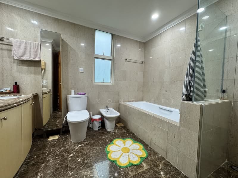 7 Draycott Drive, 7 Draycott Drive, 3 Bedrooms, 2,120 sqft, Condominium For Rent, by Lai Kong Fei, 500144305 - Bathroom - PropertyGuru.com.sg