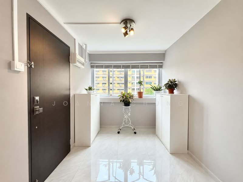 856 Tampines Street 82, 856 Tampines Street 82, 3 Bedrooms, 1,313 sqft, HDB Flat For Sale, by Joanna Chung, 500144306 - Entrance - PropertyGuru.com.sg