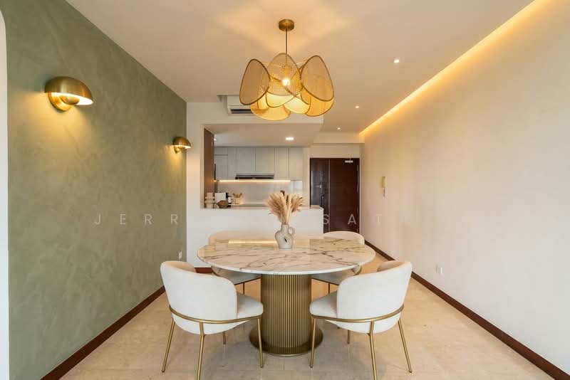 Rosewood, 13 Rosewood Drive, 2 Bedrooms, 1,012 sqft, Condominium For Sale, by Jerralyn Satrio, 500144308 - Dining Room - PropertyGuru.com.sg