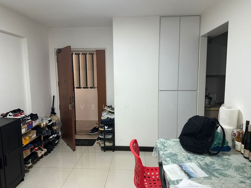 505A Yishun Street 51, 505A Yishun Street 51, 3 Bedrooms, 990 sqft, HDB Flat For Sale, by Evelyn Foo, 500144319 - Entrance - PropertyGuru.com.sg