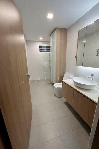 Spring Park Estate, Primrose Avenue, 4 Bedrooms, 2,200 sqft, Semi-Detached House For Rent, by Amelia Ding Pei Yi, 500144324 - Bathroom - PropertyGuru.com.sg