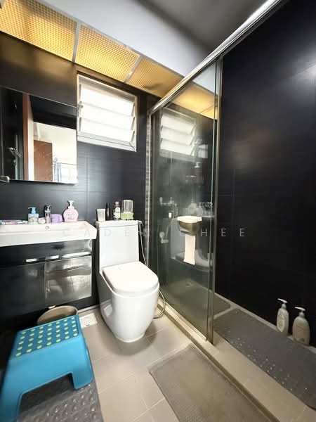 803B Keat Hong Close, 803B Keat Hong Close, 3 Bedrooms, 1,001 sqft, HDB Flat For Sale, by Caden Chee, 500144328 - Master Bathroom - PropertyGuru.com.sg