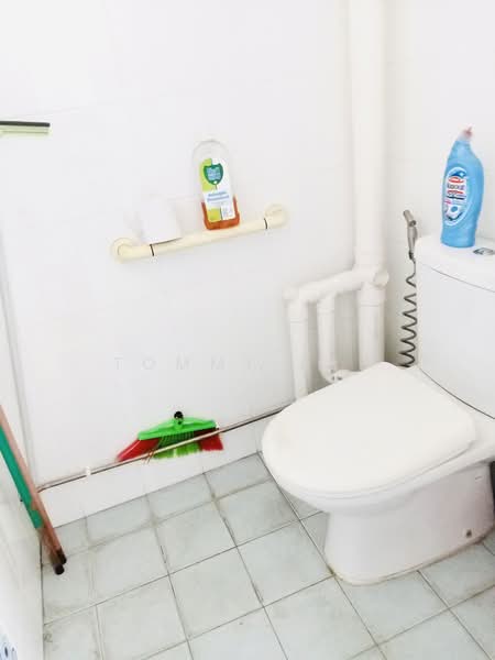 619 Hougang Avenue 8, 619 Hougang Avenue 8, Room Rental, 100 sqft, HDB Flat For Rent, by Tommy Lau, 500144330 - Bathroom - PropertyGuru.com.sg