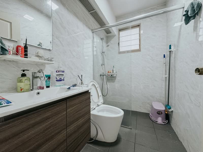 163A Punggol Central, 163A Punggol Central, 3 Bedrooms, 1,184 sqft, HDB Flat For Rent, by Jeraldine Yeo, 500144332 - Bathroom - PropertyGuru.com.sg