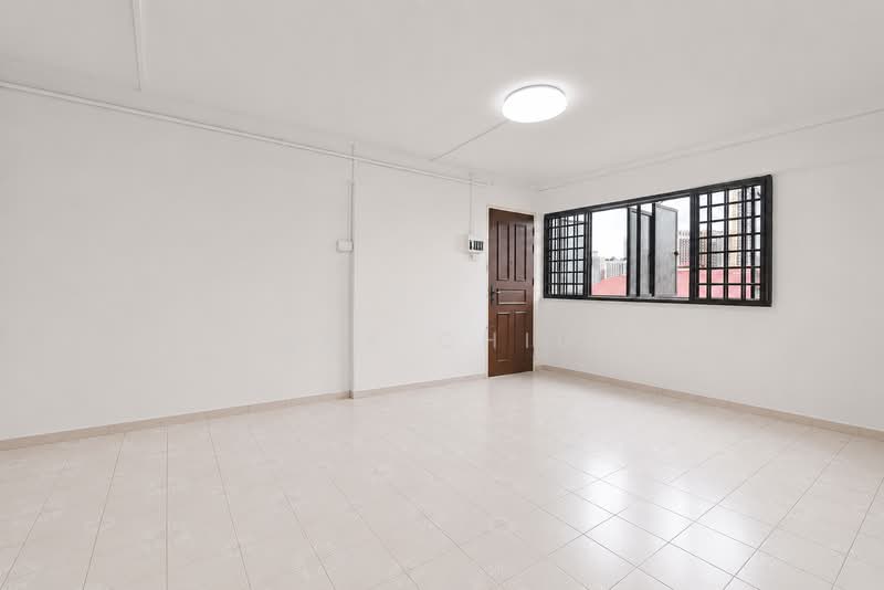 248 Jurong East Street 24, 248 Jurong East Street 24, 3 Bedrooms, 1,012 sqft, HDB Flat For Sale, by Sky Chiu, 500144334 - Living Room with Open View - PropertyGuru.com.sg