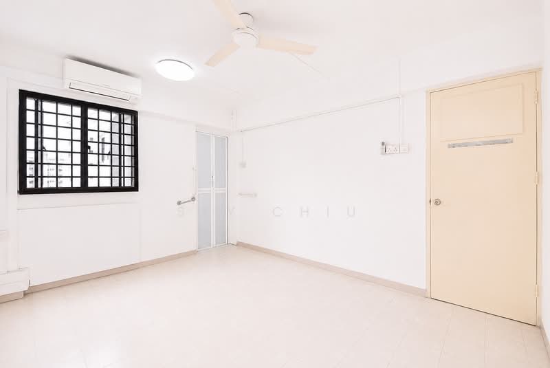 248 Jurong East Street 24, 248 Jurong East Street 24, 3 Bedrooms, 1,012 sqft, HDB Flat For Sale, by Sky Chiu, 500144334 - Master Bedroom - PropertyGuru.com.sg