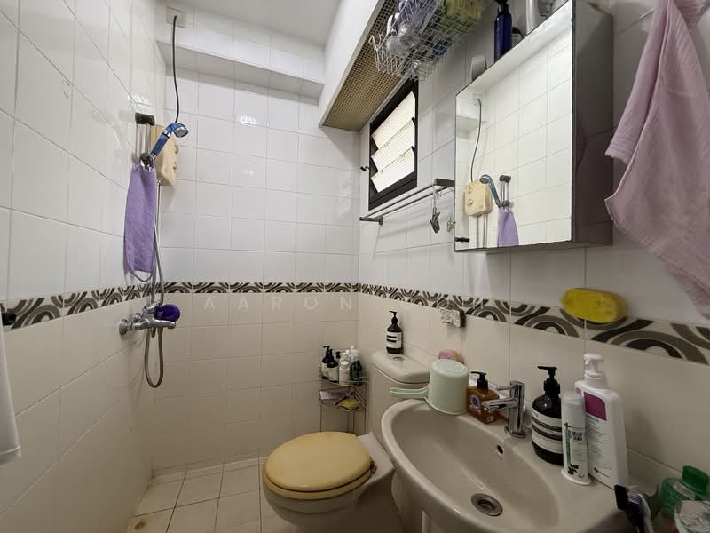 26A Jalan Membina, 26A Jalan Membina, 2 Bedrooms, 646 sqft, HDB Flat For Rent, by Aaron Goh, 500144336 - Bathroom - PropertyGuru.com.sg