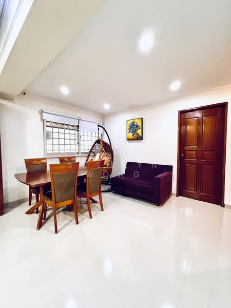 761 Jurong West Street 74, 761 Jurong West Street 74, 3 Bedrooms, 1,657 sqft, HDB Flat For Sale, by Sherlyn Wong, 500144338 - Living Room - PropertyGuru.com.sg