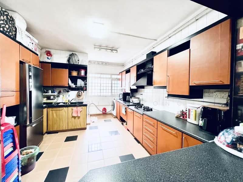 761 Jurong West Street 74, 761 Jurong West Street 74, 3 Bedrooms, 1,657 sqft, HDB Flat For Sale, by Sherlyn Wong, 500144338 - Kitchen - PropertyGuru.com.sg