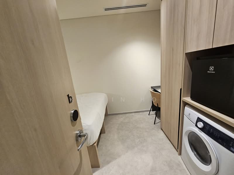 Coliwoo Midtown, 141 Middle Road, Room Rental, 100 sqft, Apartment For Rent, by Kelvin Ho, 500144345 - Bedroom - PropertyGuru.com.sg