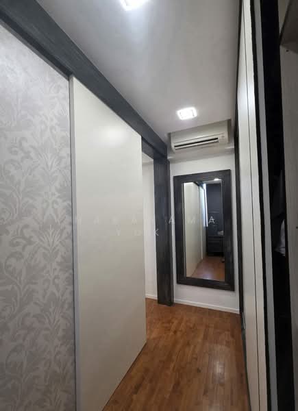 The Amore, 57 Edgedale Plains, 5 Bedrooms, 1,475 sqft, Executive Condominium For Sale, by Nakayama Yuki, 500144347 - Walk in wardrobe - PropertyGuru.com.sg