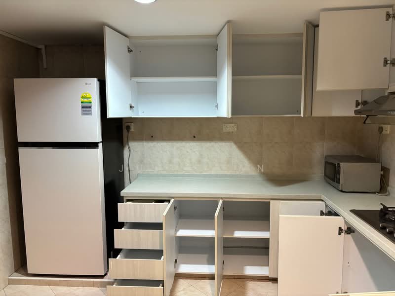 International Plaza, 10 Anson Road, Room Rental, 160 sqft, Apartment For Rent, by Juita Tan, 500144355 - Kitchen - PropertyGuru.com.sg