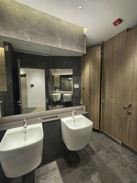 Plus, 20 Cecil Street, 2,217 sqft, Office For Rent, by Lawrence Leo, 500144360 - Bathroom - CommercialGuru.com.sg