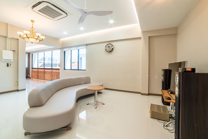 Tai Peng Gardens, 19 Jalan Rengkam, 4 Bedrooms, 1,775 sqft, Walk-up Apartment For Sale, by Wirdayu Binte Safie, 500144388 - Living Room - PropertyGuru.com.sg