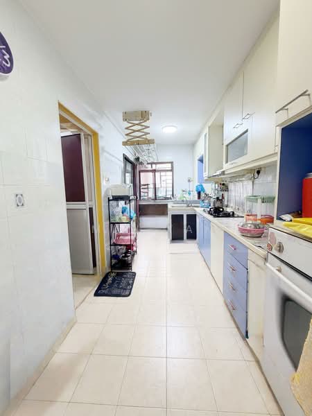 690D Choa Chu Kang Crescent, 690D Choa Chu Kang Crescent, 3 Bedrooms, 969 sqft, HDB Flat For Sale, by May Tan, 500144396 - Kitchen - PropertyGuru.com.sg