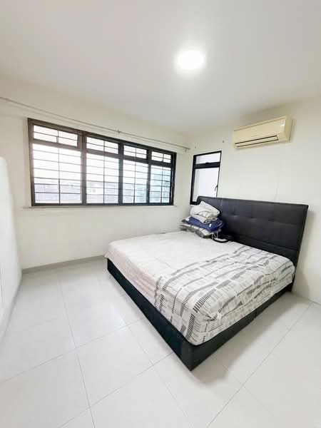 690D Choa Chu Kang Crescent, 690D Choa Chu Kang Crescent, 3 Bedrooms, 969 sqft, HDB Flat For Sale, by May Tan, 500144396 - Bedroom - PropertyGuru.com.sg