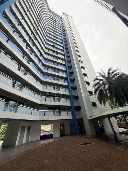 690D Choa Chu Kang Crescent, 690D Choa Chu Kang Crescent, 3 Bedrooms, 969 sqft, HDB Flat For Sale, by May Tan, 500144396 - Exterior - PropertyGuru.com.sg