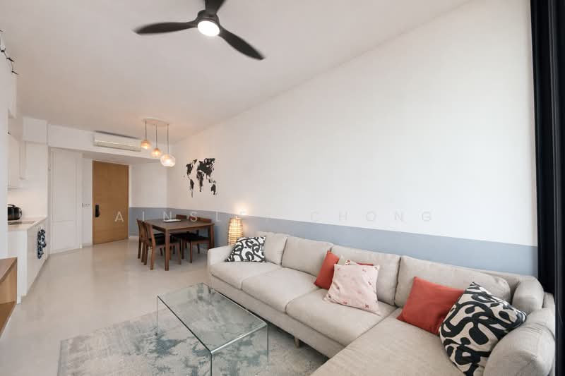 The Crest, 101 Prince Charles Crescent, 2 Bedrooms, 872 sqft, Condominium For Rent, by Ainsley Chong Chong, 500144400 - Living Room - PropertyGuru.com.sg