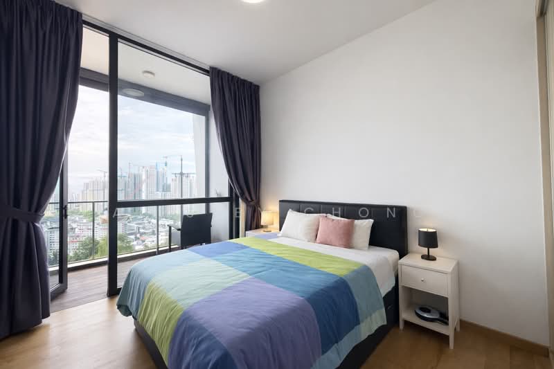 The Crest, 101 Prince Charles Crescent, 2 Bedrooms, 872 sqft, Condominium For Rent, by Ainsley Chong Chong, 500144400 - Bedroom - PropertyGuru.com.sg