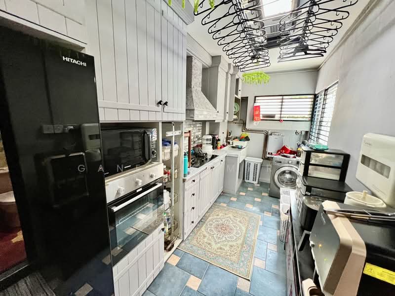 257A Compassvale Road, 257A Compassvale Road, 3 Bedrooms, 1,184 sqft, HDB Flat For Sale, by GANESHKUMAR K, 500144408 - Kitchen - PropertyGuru.com.sg