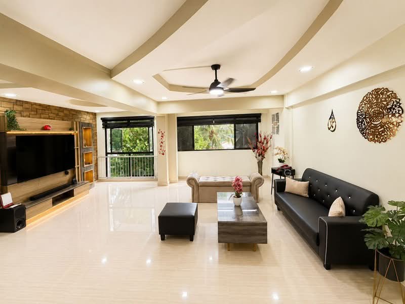 484B Choa Chu Kang Avenue 5, , 3 Bedrooms, 1,237 sqft, HDB Flat For Sale, by Jadelyn Ang, 500144411 - PropertyGuru.com.sg