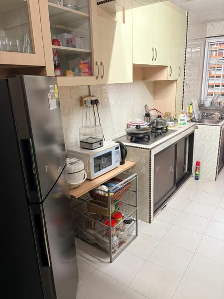 8 Holland Avenue, 8 Holland Avenue, Room Rental, 132 sqft, HDB Flat For Rent, by Andria (Tanuwijaya), 500144424 - Kitchen - PropertyGuru.com.sg