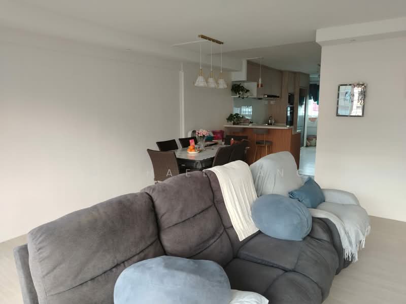 268 Bukit Batok East Avenue 4, 268 Bukit Batok East Avenue 4, Room Rental, 150 sqft, HDB Flat For Rent, by Michael Wang, 500144426 - Living Room - PropertyGuru.com.sg