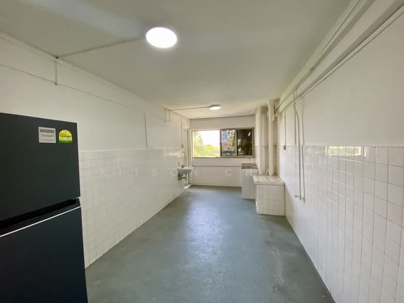 141 Jalan Bukit Merah, 141 Jalan Bukit Merah, 2 Bedrooms, 732 sqft, HDB Flat For Sale, by Kitson Chan, 500144431 - Kitchen - PropertyGuru.com.sg