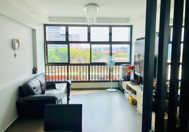33 Eunos Crescent, 33 Eunos Crescent, 3 Bedrooms, 968 sqft, HDB Flat For Sale, by Melissa Lim, 500144450 - Living Room - PropertyGuru.com.sg