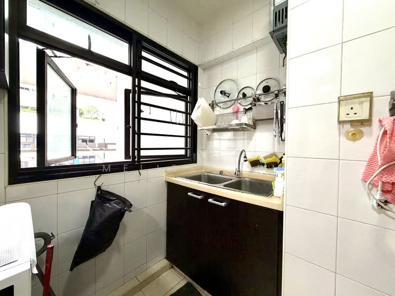 33 Eunos Crescent, 33 Eunos Crescent, 3 Bedrooms, 968 sqft, HDB Flat For Sale, by Melissa Lim, 500144450 - Kitchen - PropertyGuru.com.sg