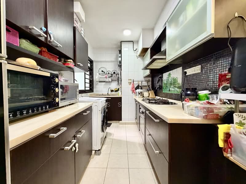 33 Eunos Crescent, 33 Eunos Crescent, 3 Bedrooms, 968 sqft, HDB Flat For Sale, by Melissa Lim, 500144450 - Kitchen - PropertyGuru.com.sg