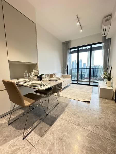 The M, 30 Middle Road, 1 Bedroom, 527 sqft, Condominium For Rent, by Joelynn Koh Jiac Yun, 500144459 - Dining Room - PropertyGuru.com.sg