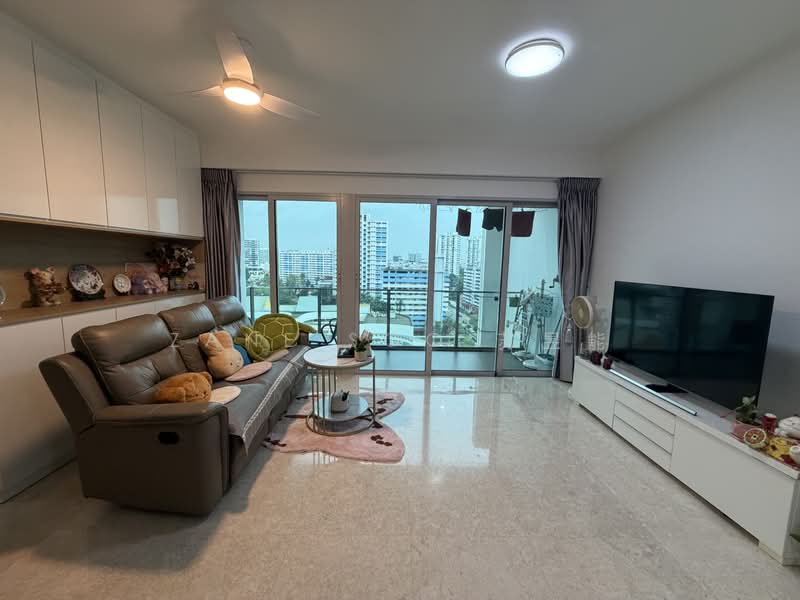 Eight Riversuites, 8 Whampoa East, 2 Bedrooms, 807 sqft, Condominium For Sale, by Zane Soo 苏昱能, 500144503 - Living Room - PropertyGuru.com.sg