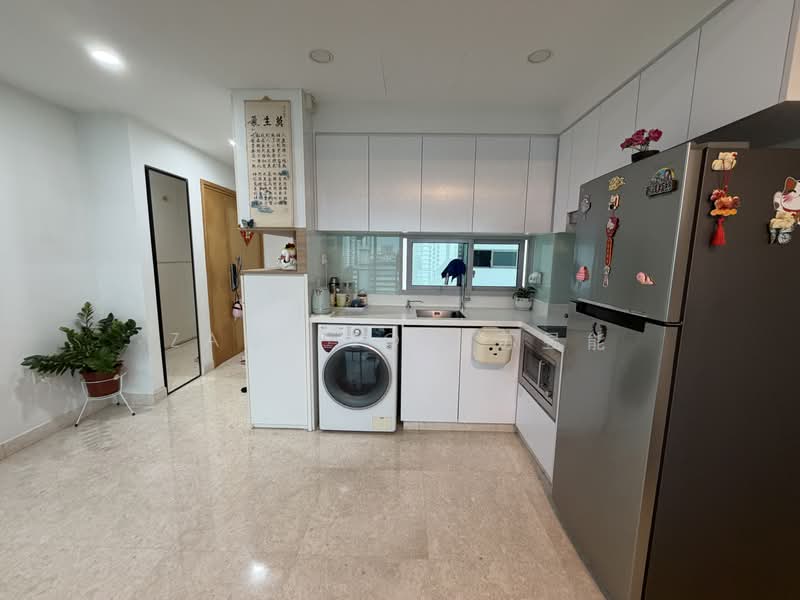 Eight Riversuites, 8 Whampoa East, 2 Bedrooms, 807 sqft, Condominium For Sale, by Zane Soo 苏昱能, 500144503 - Kitchen - PropertyGuru.com.sg