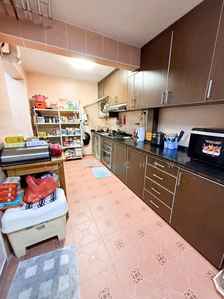 97 Bedok North Avenue 4, 97 Bedok North Avenue 4, 3 Bedrooms, 1,324 sqft, HDB Flat For Sale, by Joyce Chew, 500144509 - Kitchen - PropertyGuru.com.sg