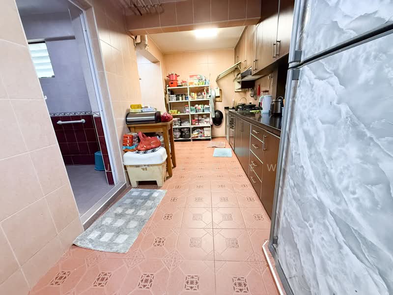 97 Bedok North Avenue 4, 97 Bedok North Avenue 4, 3 Bedrooms, 1,324 sqft, HDB Flat For Sale, by Joyce Chew, 500144509 - Kitchen - PropertyGuru.com.sg