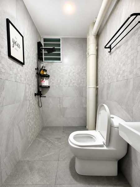 482 Segar Road, 482 Segar Road, 3 Bedrooms, 1,345 sqft, HDB Flat For Sale, by Ian Teh Boleh, 500144524 - Bathroom - PropertyGuru.com.sg
