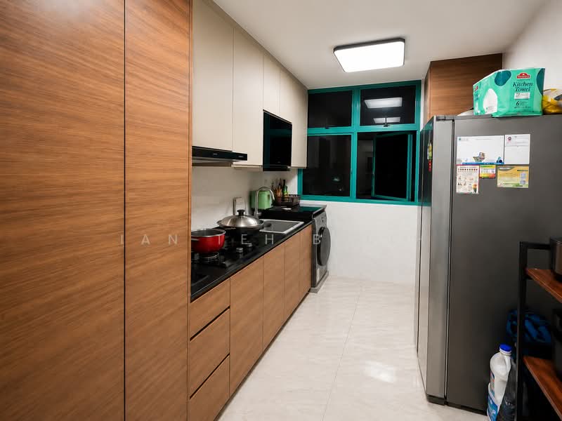 482 Segar Road, 482 Segar Road, 3 Bedrooms, 1,345 sqft, HDB Flat For Sale, by Ian Teh Boleh, 500144524 - Kitchen - PropertyGuru.com.sg