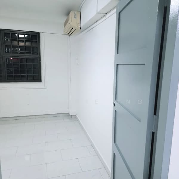 2 Upper Aljunied Lane, 2 Upper Aljunied Lane, 3 Bedrooms, 614 sqft, HDB Flat For Sale, by Valerie Ong, 500144533 - Master Room - PropertyGuru.com.sg