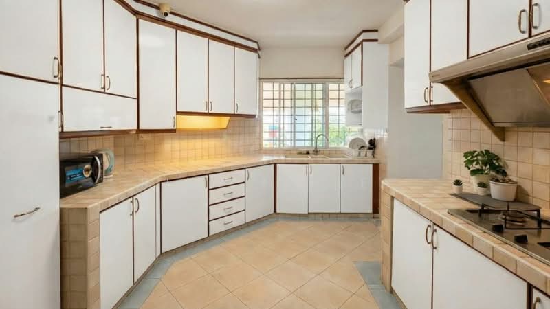 Ivory Heights, Jurong East Street 13, Room Rental, 150 sqft, Condominium For Rent, by Riko Ashley, 500144543 - Kitchen - PropertyGuru.com.sg