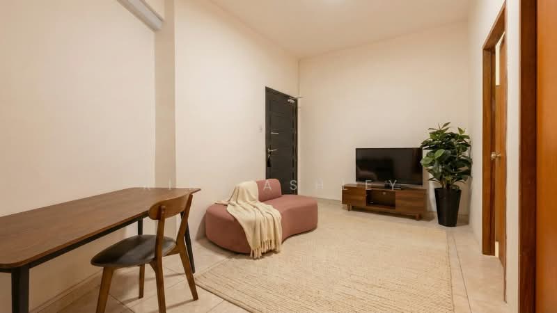 Chiltern Park, 135 Serangoon Avenue 3, Room Rental, 250 sqft, Condominium For Rent, by Riko Ashley, 500144545 - Living Room - PropertyGuru.com.sg