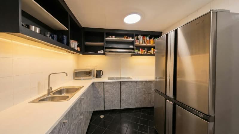Chiltern Park, 135 Serangoon Avenue 3, Room Rental, 250 sqft, Condominium For Rent, by Riko Ashley, 500144545 - Kitchen - PropertyGuru.com.sg