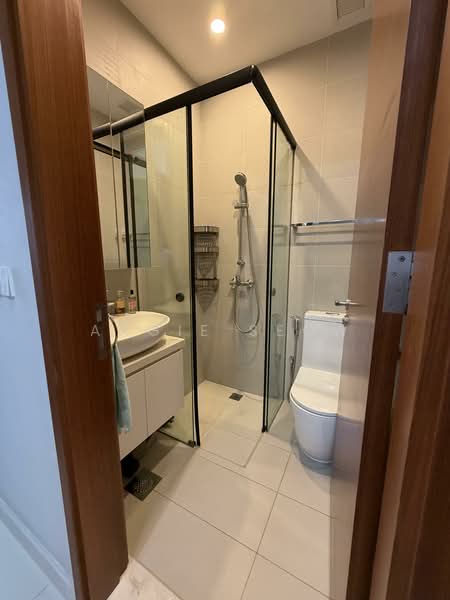 East Coast Residences, 412 Upper East Coast Road, 3 Bedrooms, 1,023 sqft, Condominium For Sale, by Angie Seow, 500144546 - Bathroom - PropertyGuru.com.sg