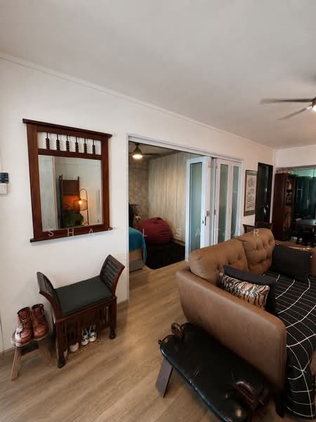 241 Jurong East Street 24, 241 Jurong East Street 24, 2 Bedrooms, 732 sqft, HDB Flat For Sale, by Sharil Satar, 500144549 - Living Room - PropertyGuru.com.sg