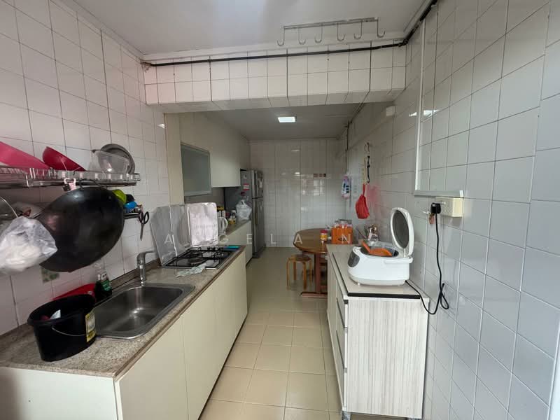 446 Bright Hill Drive, 446 Bright Hill Drive, 2 Bedrooms, 1,130 sqft, HDB Flat For Rent, by Angela Ng, 500144551 - Kitchen - PropertyGuru.com.sg