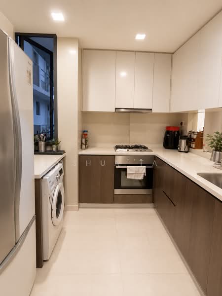 La Fiesta, Sengkang Square, 2 Bedrooms, 893 sqft, Condominium For Rent, by Joshua Tan, 500144553 - Kitchen - PropertyGuru.com.sg