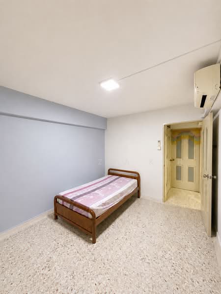 155 Ang Mo Kio Avenue 4, 155 Ang Mo Kio Avenue 4, 2 Bedrooms, 882 sqft, HDB Flat For Rent, by Roy Ezra Koh, 500144559 - Bedroom - PropertyGuru.com.sg